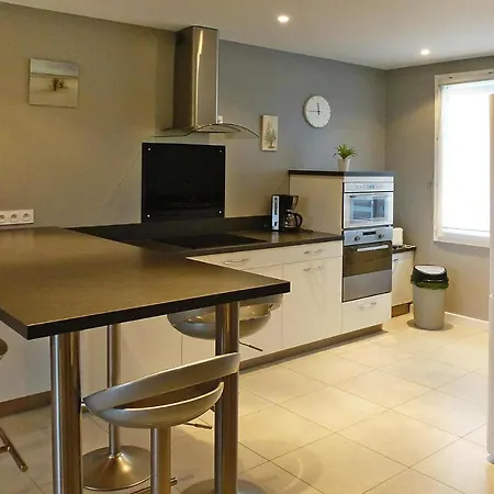Holiday Home, Σπίτι διακοπών