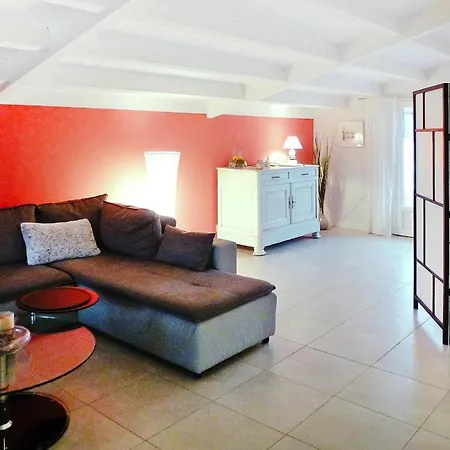 Holiday Home, Σπίτι διακοπών *