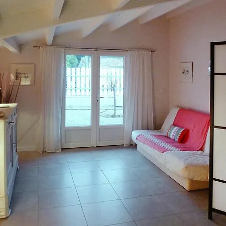 Σπίτι διακοπών Holiday Home, *