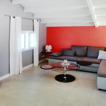 Holiday Home, Σπίτι διακοπών *