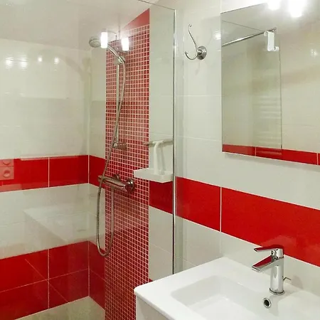 Holiday Home, Σπίτι διακοπών